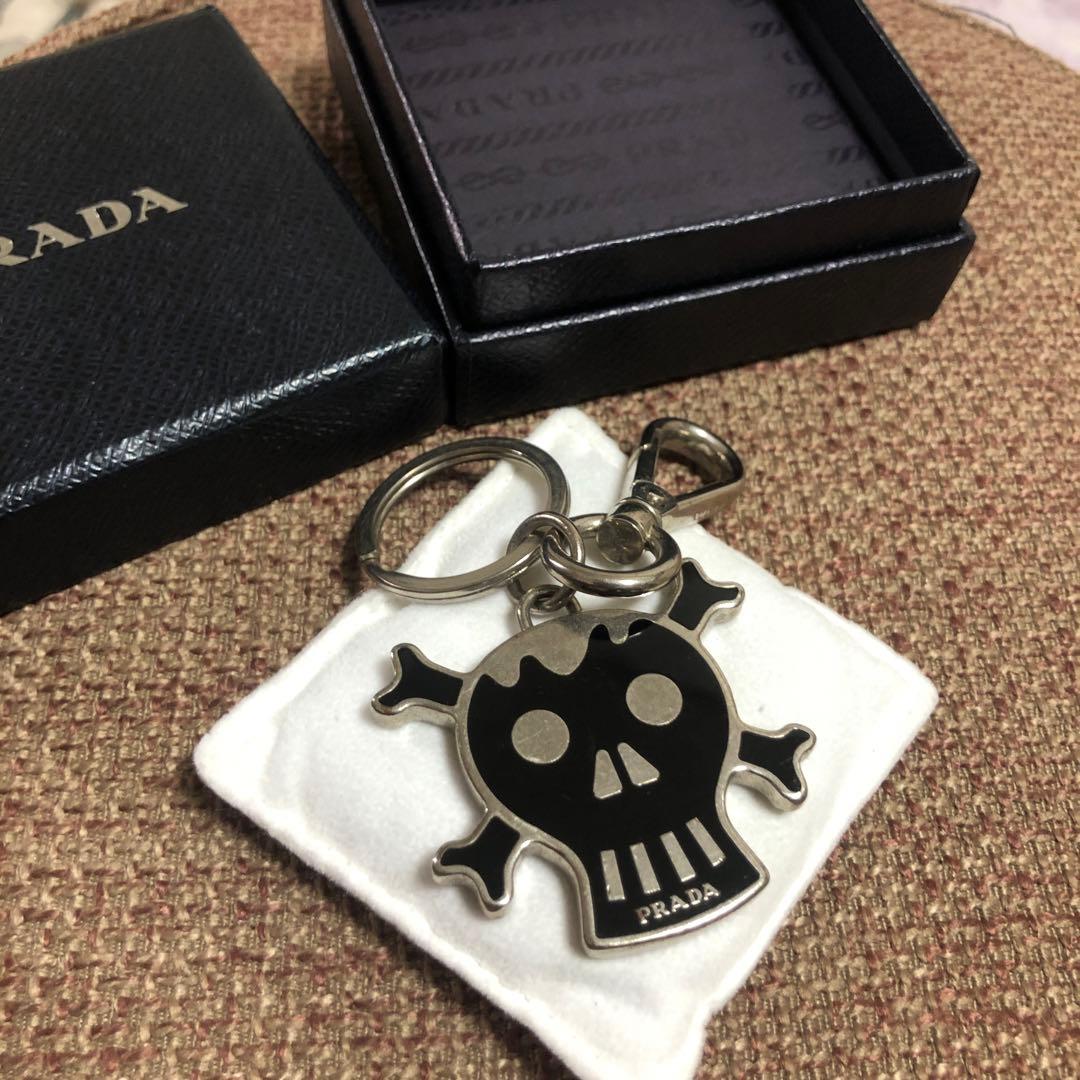 PRADA スカルデザイン キーホルダー 箱付き