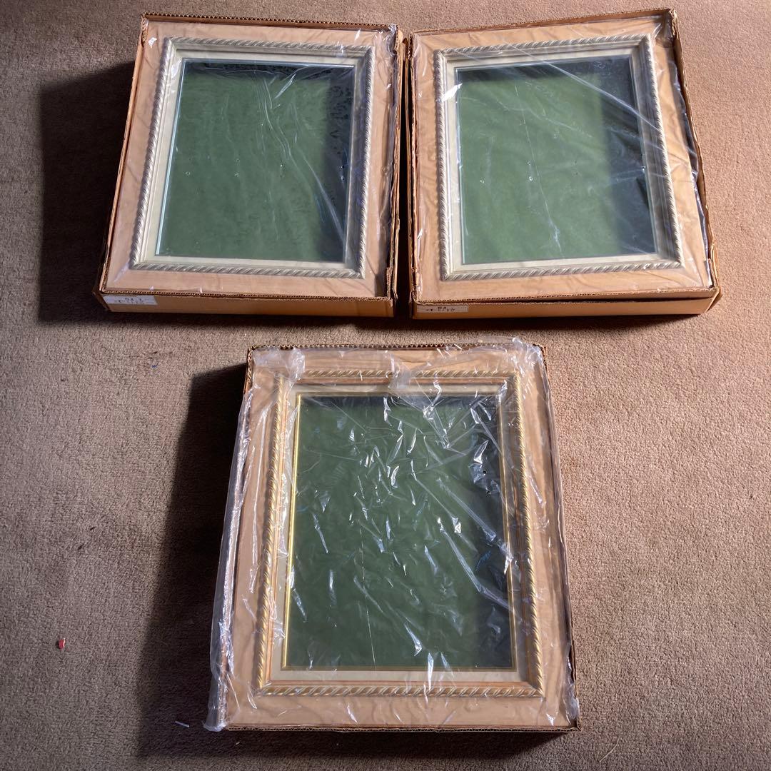 く*み様 B F6号 内側青銅色混じりの銀色と金色 油彩額縁 同種デザイン 3点 く*み様 B F6号 内側青銅色混じりの銀色と金色 油彩