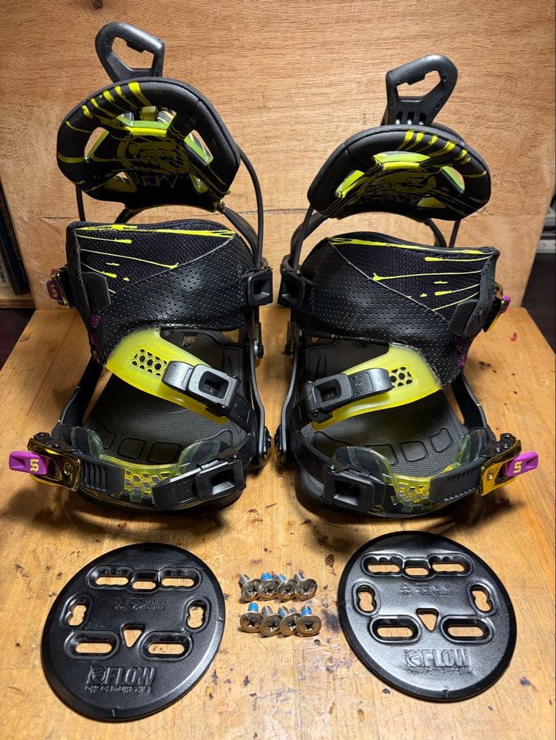 Flow NX2 SE Hybridブラック＆イエロー　Mサイズ 22-23 FLOW NX2-TM HYBRID | 4-Ride Online Shop