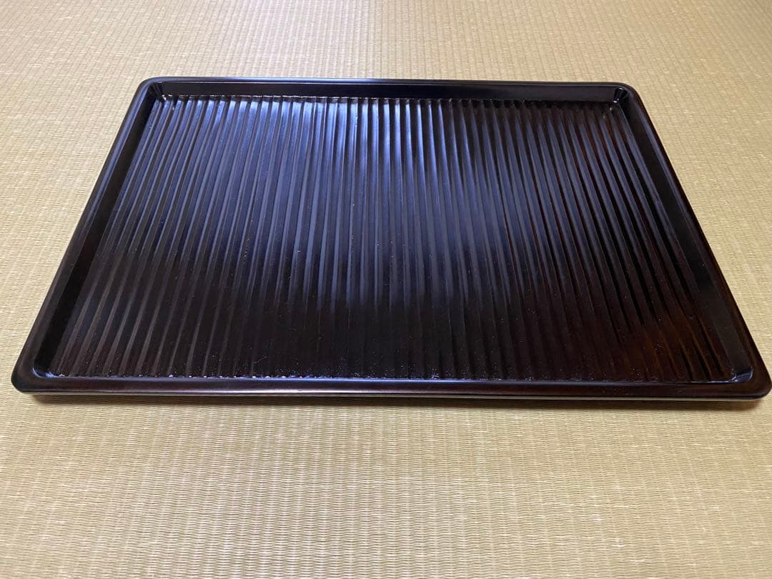 桂　黒漆我谷盆　折敷 桂黒漆我谷盆(かつらくろうるしわがたぼん) 約350mm✖️318mm✖️21mm