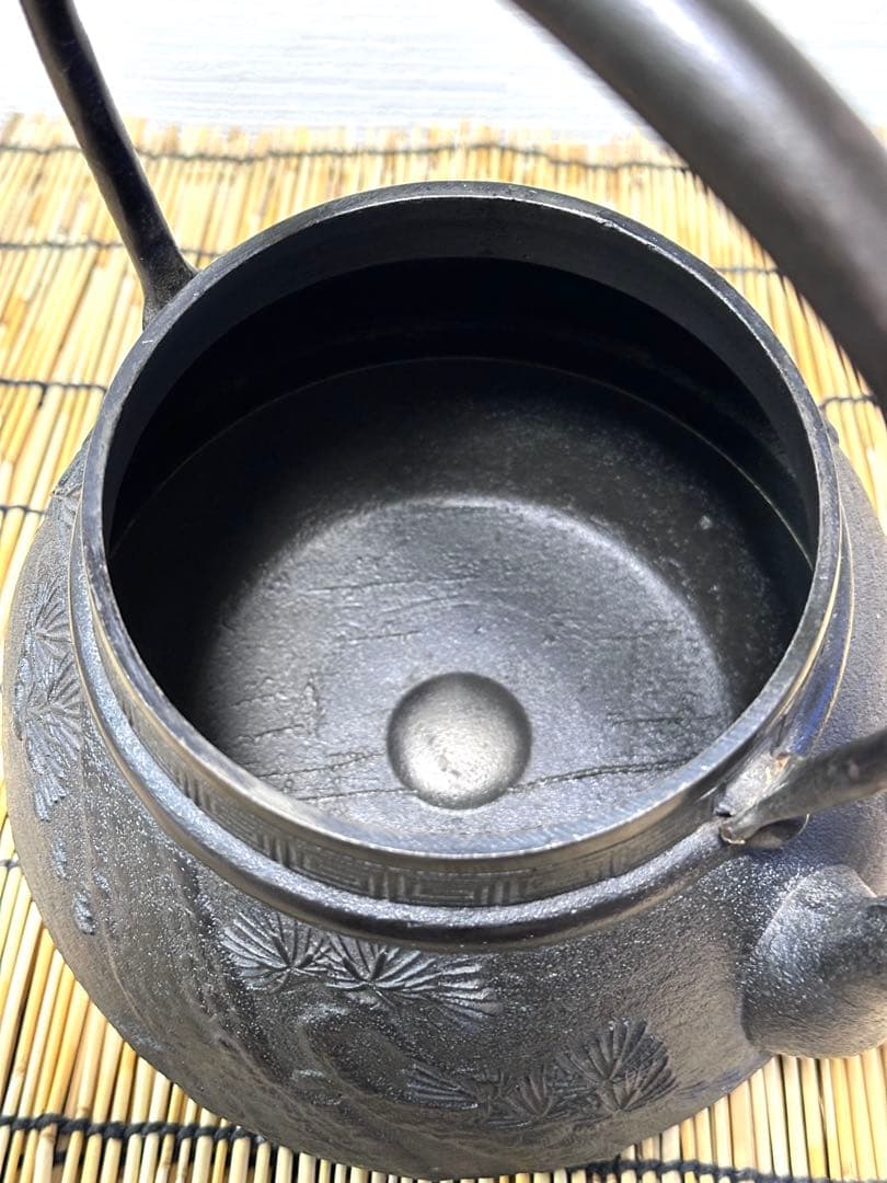 ほぼ未使用品、美品 南部長文堂 コシキ松 南部鉄瓶 南部鉄器 鉄瓶