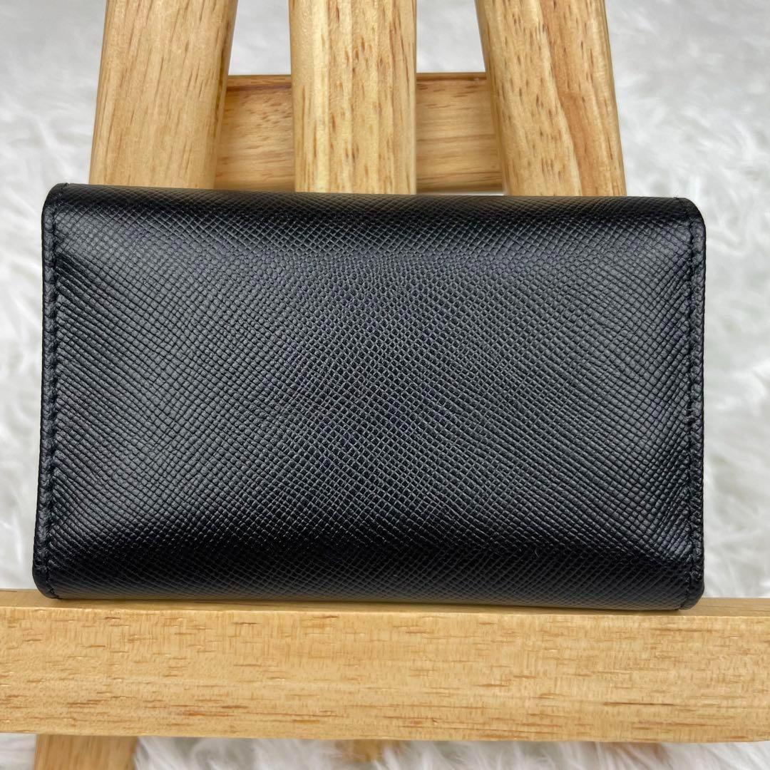 極美品✨プラダ✨6連キーケース✨三角ロゴ刻印✨サフィアーノレザー