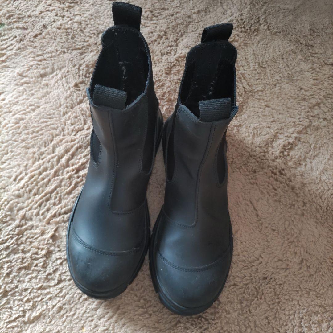 GANNI ブラック サイドゴアブーツ - メルカリ