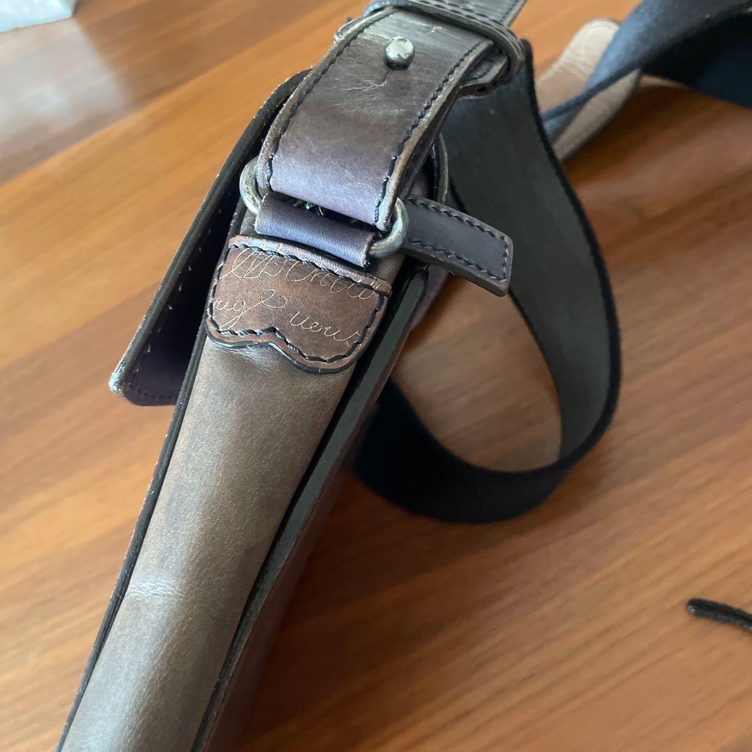BERLUTI ベルルッティ ショルダーバッグ サコッシュ カリグラフィ