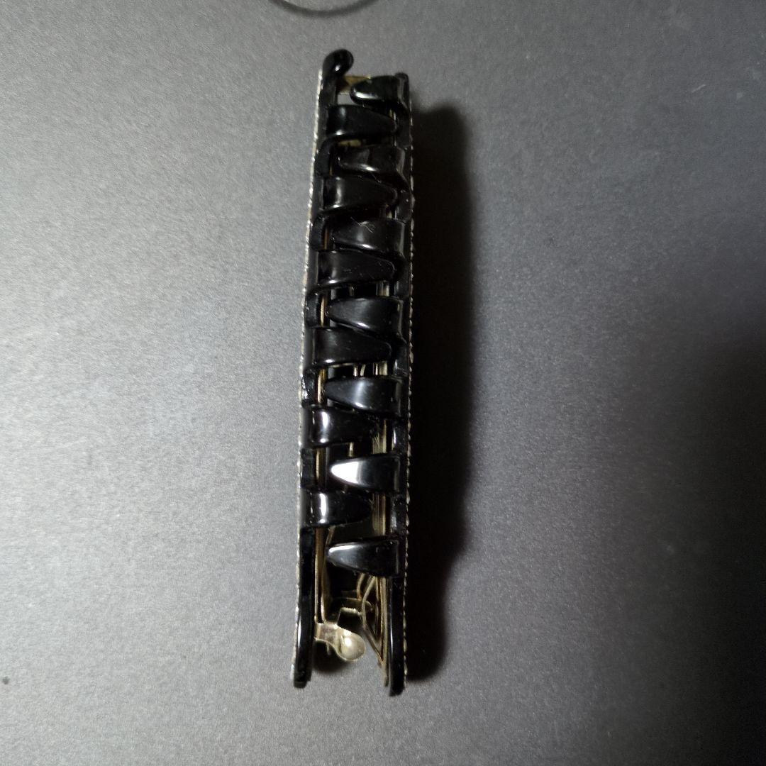 フランスラックス フルクリスタルキャスケード ストーン装飾付き黒