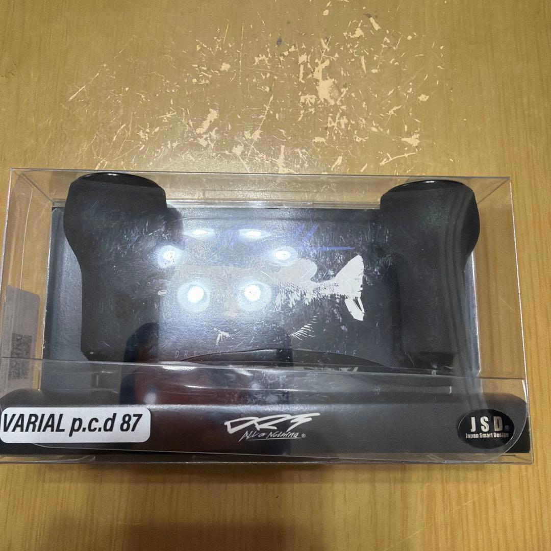 DRT VARIAL p.c.d 87 バリアル ブラック×ホワイト 新品未使用 VARIAL p.c.d. 87 | DRT inc.