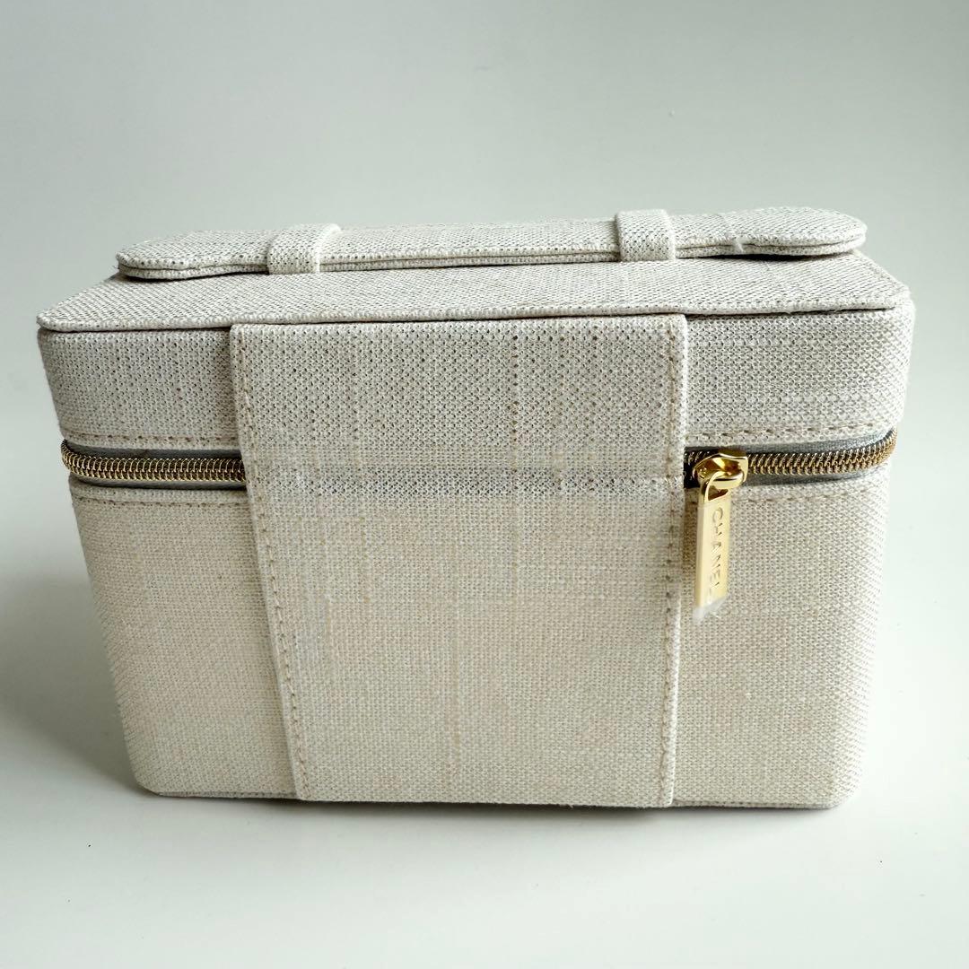 新品】CHANELシャネルビューティ バニティ ポーチ メイク 白 ツイード