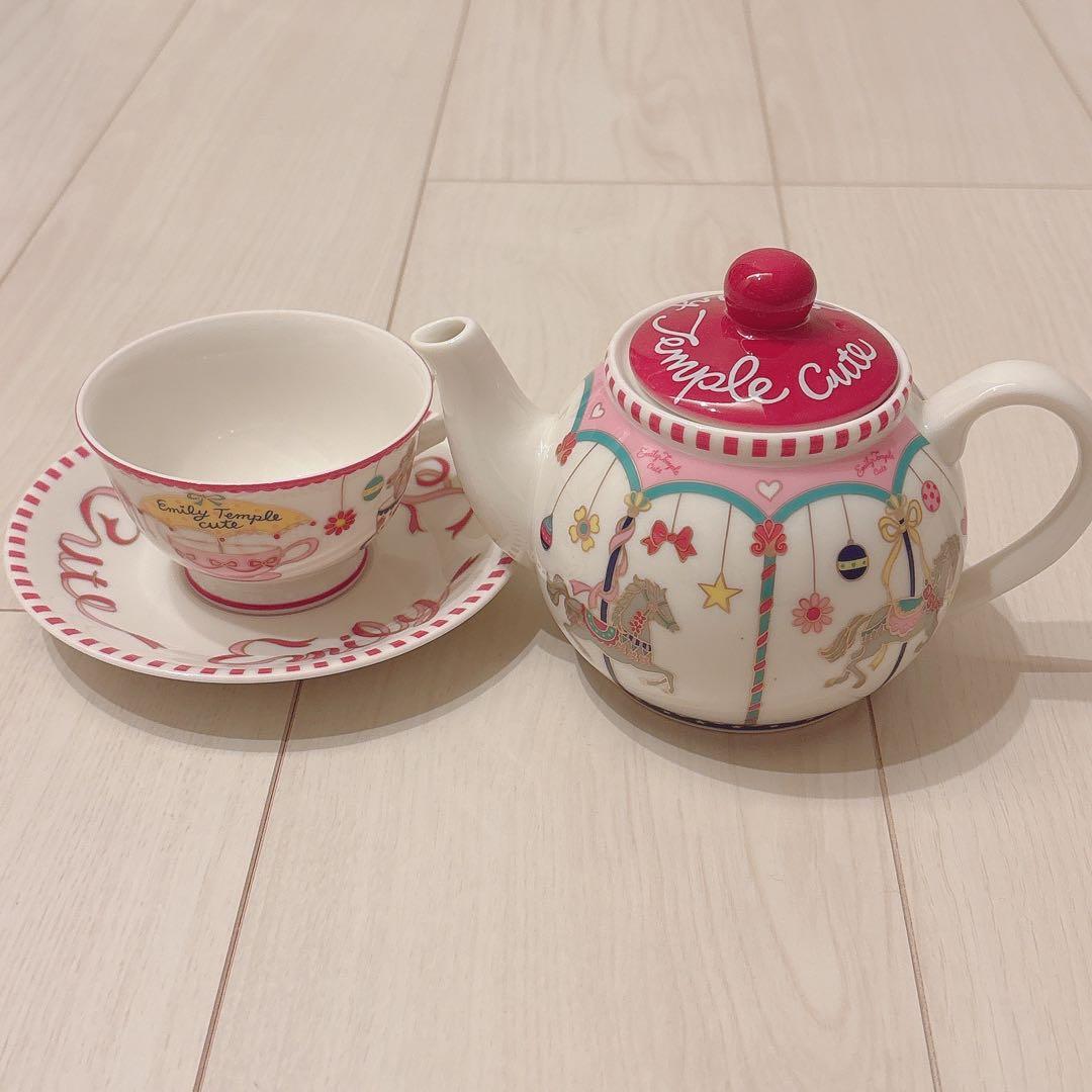 エミリーテンプルキュート ♡ ノベルティ ティーポットとカップセット
