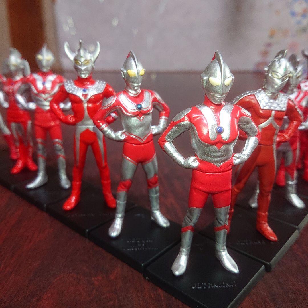 HGシリーズ/ウルトラマン 11戦士フィギュア 全コンプ セット - メルカリ