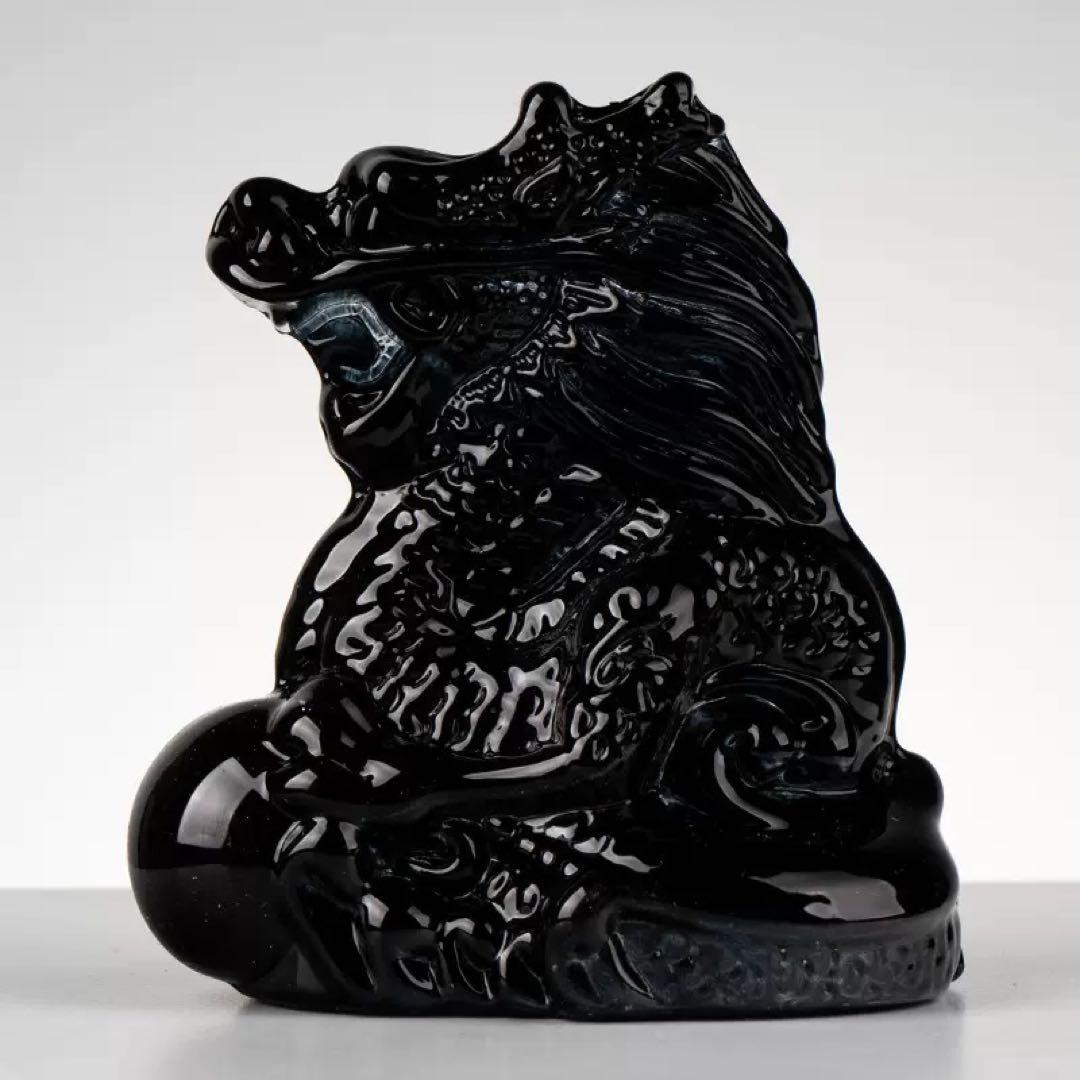 黒いガラス獅子の像 - メルカリ