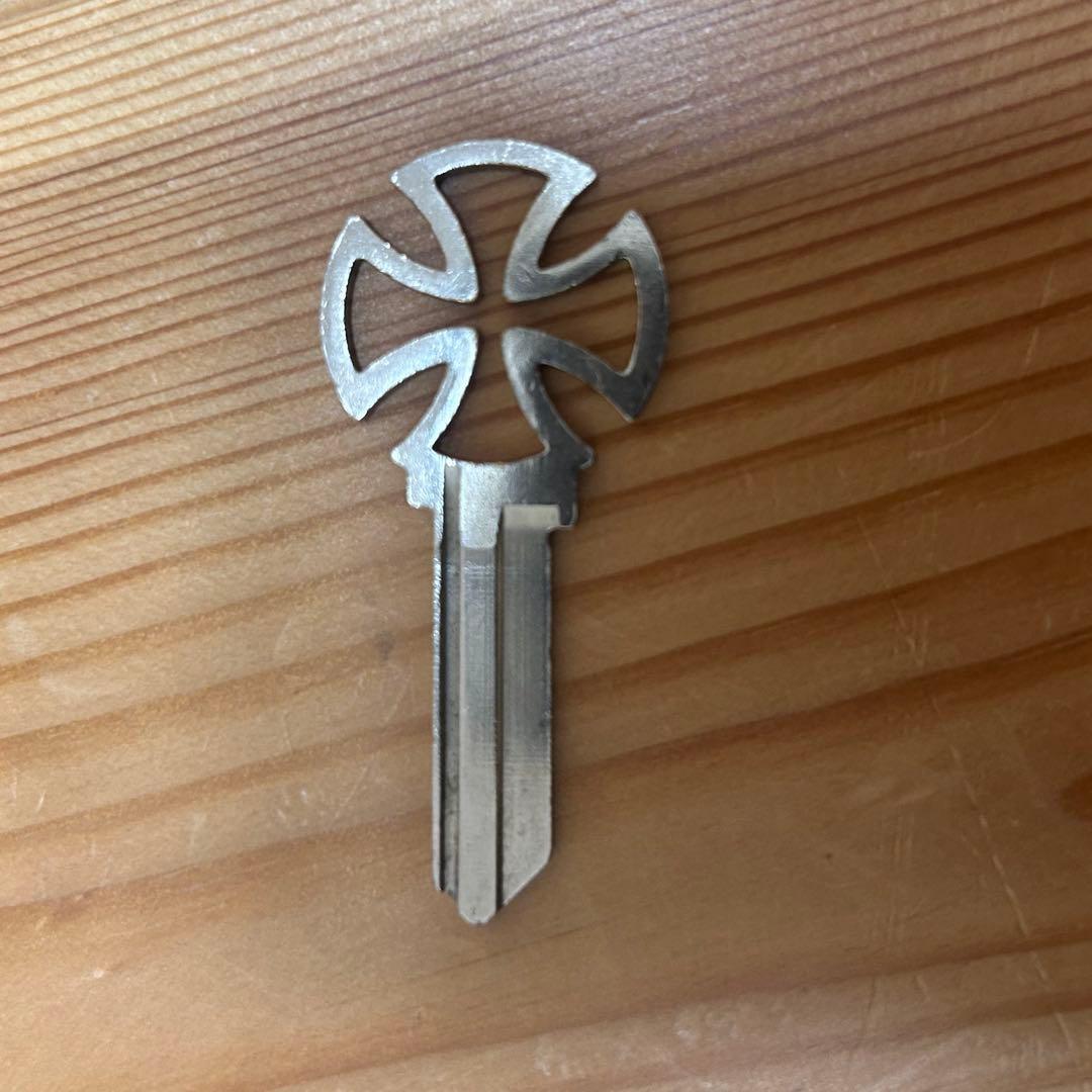 INDEPENDENT 鍵 キー インディペンデント