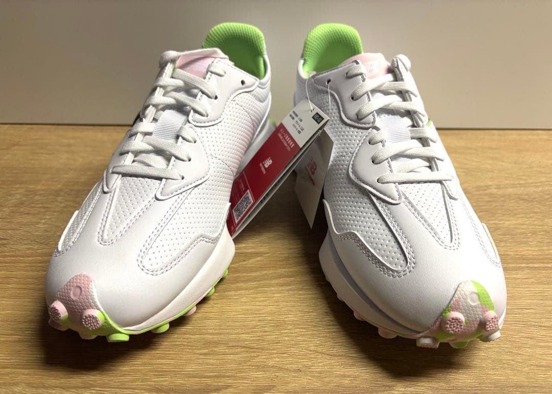 未使用 24.5cm D ニューバランスゴルフシューズ WGS327WMホワイト