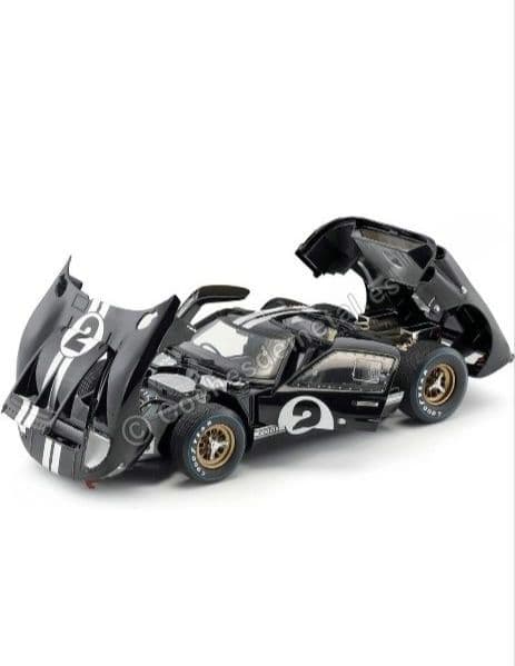 1/18 フォードGT-40 MK2　 Shelby Collectibles