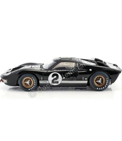 1/18 フォードGT-40 MK2　 Shelby Collectibles