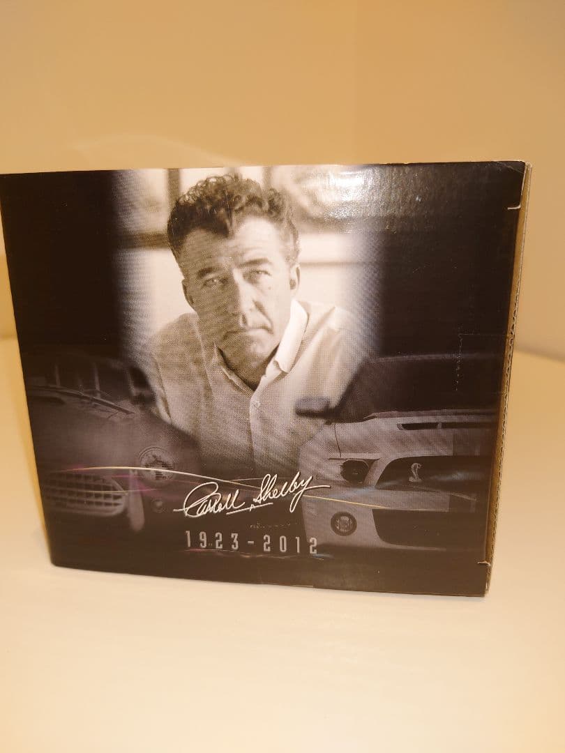 1/18 フォードGT-40 MK2　 Shelby Collectibles