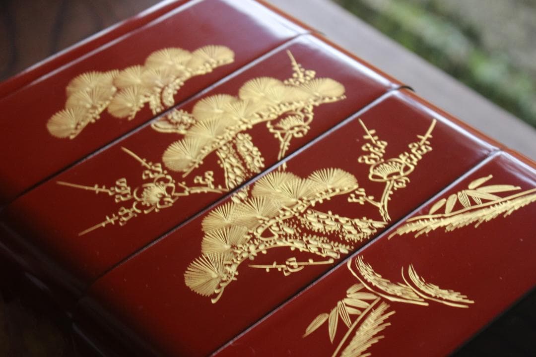 小傷有！極上朱漆に蓬莱沈金の美しい輪島塗の屠蘇器＆重箱セット（検お