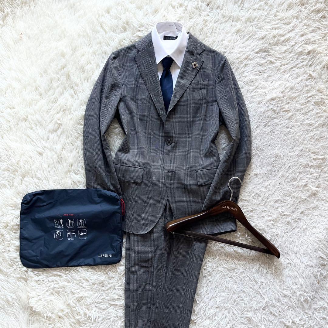 <極美品>LARDINI easy wear 新ロゴ グレー ウールスーツ 46 美品>LARDINI easy wear 新ロゴ グレー ウール スーツ 46 - メルカリ
