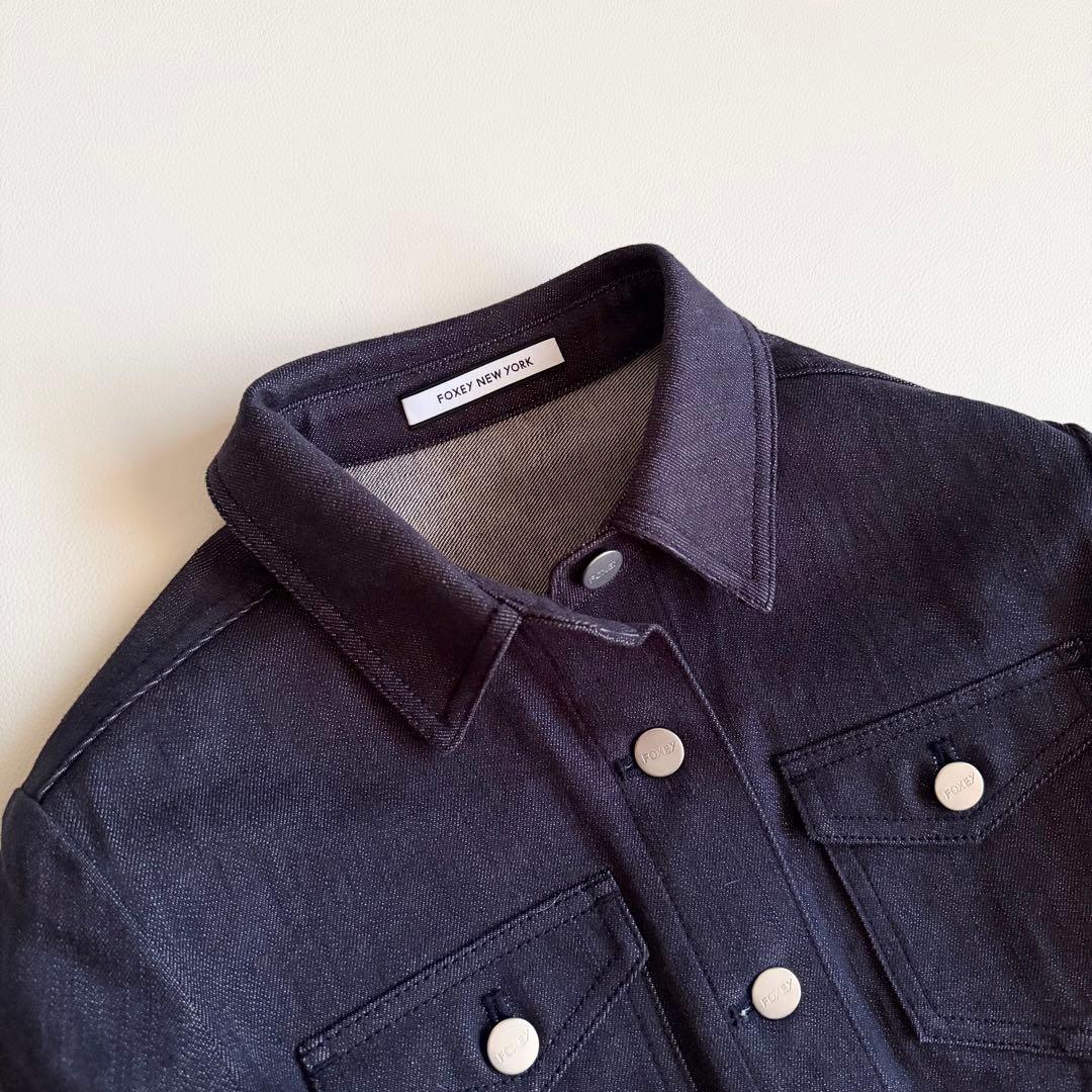 美品 【フォクシー】クロップド デニムジャケット メタルボタ