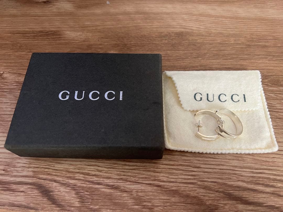 【値下げしました】GUCCI シルバーフープピアス　箱、収納袋付き 値下げしました】GUCCI シルバーフープピアス 箱、収納袋付き - メルカリ
