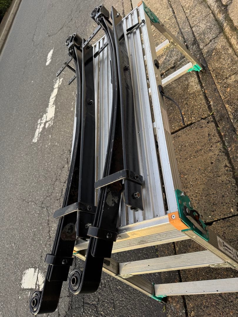 即購入厳禁！ ハイエース トヨタ純正 リーフスプリング 3型 S-GL 埼玉