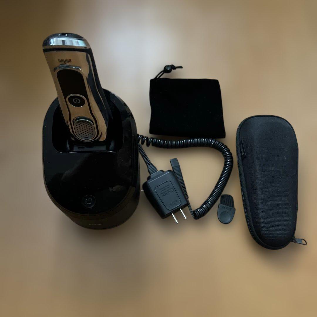 も*し様 Braun Series 9 メンズ電気シェーバー BRAUN（ブラウン） メンズシェーバー［電気シェーバー］(4枚刃)(自動