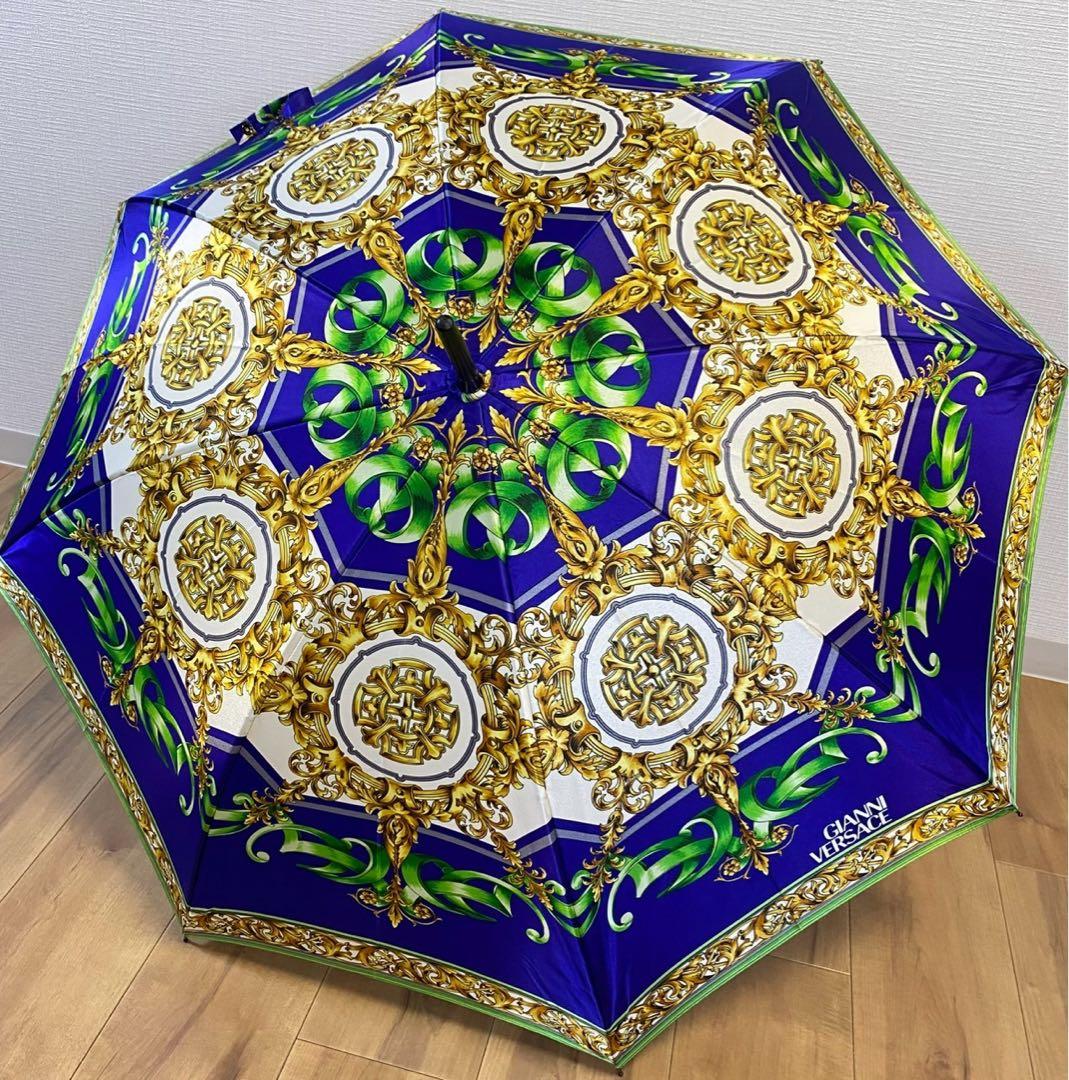 ★美品★GIANNI VERSACE 傘　国内正規品 長傘 ジャンニヴェルサーチ ヴェルサーチェ GIANNI VERSACE 雨傘 雨具 長傘