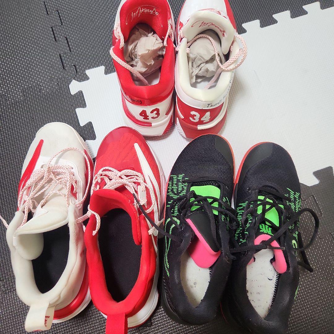 ズームフリーク5 カイリーフライトラップ2 ヤニスイモータリティ3 3足