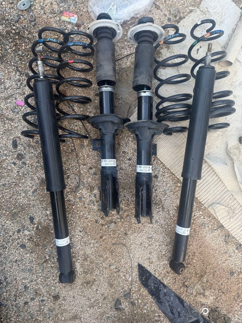 低走行　N-WGN NWGN JH3 純正ショック　サスペンション Yahoo!オークション - JH3 N-WGN 純正 サスペンション