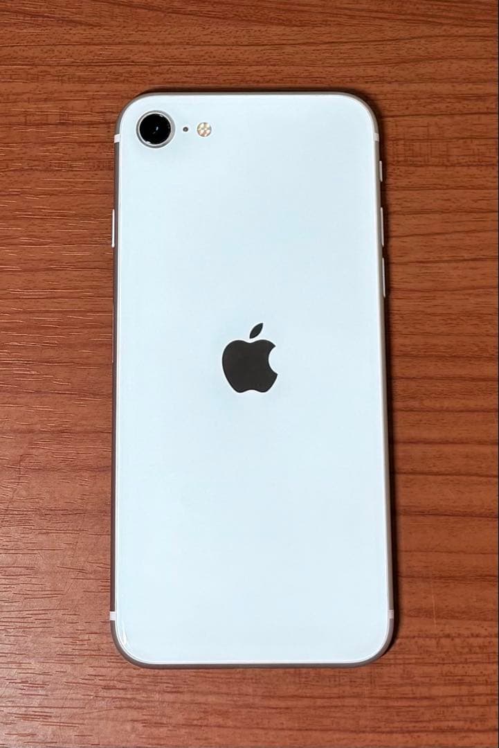 iPhone SE 第2世代 ホワイト 64GB バッテリー100% - メルカリ