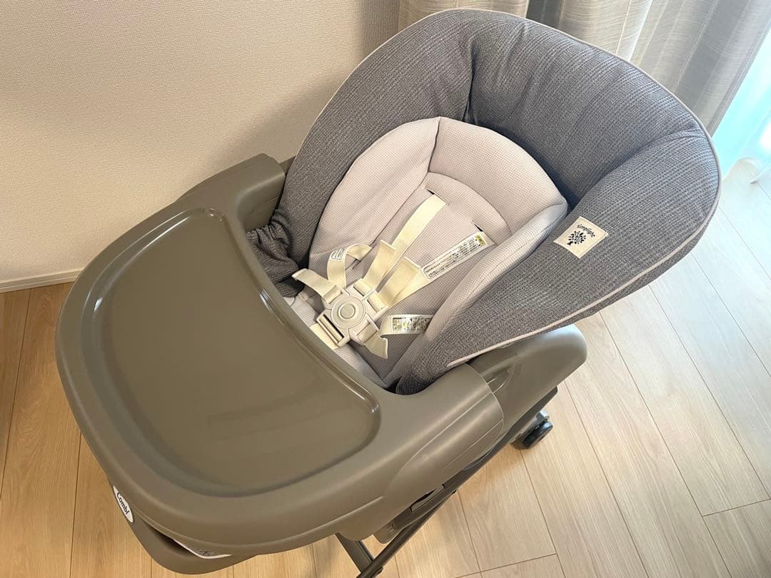 【美品】コンビ　ネムリラ　オートスイング　シンプライト（トイザらス限定モデル） ネムリラ AUTO SWING Simplight（トイザらス・ベビーザらス限定モデル