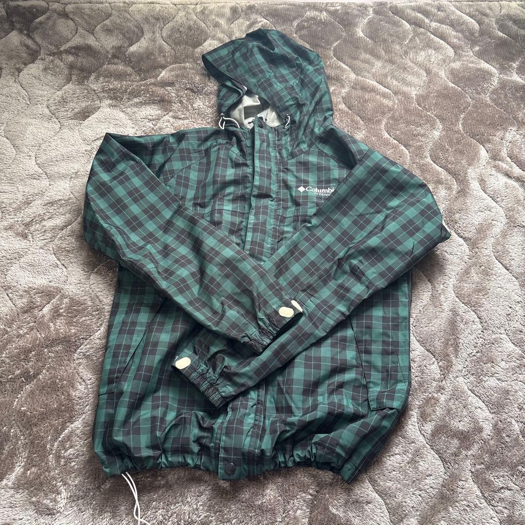 Columbia グリーン・ブラックチェック マウンテンパーカー - メルカリ