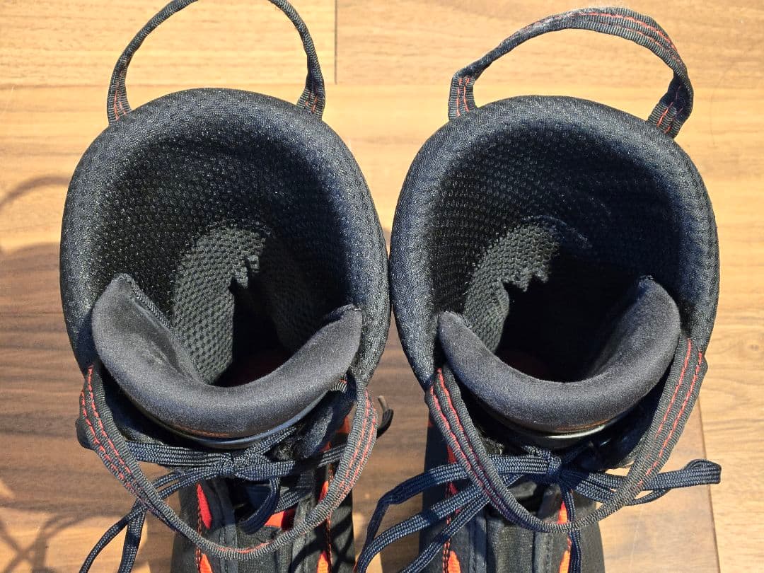 ATOMIC REDSTER 24～24.5cm フレックス90