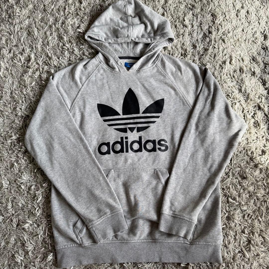 adidas グレー フード付きパーカー Lサイズ - メルカリ