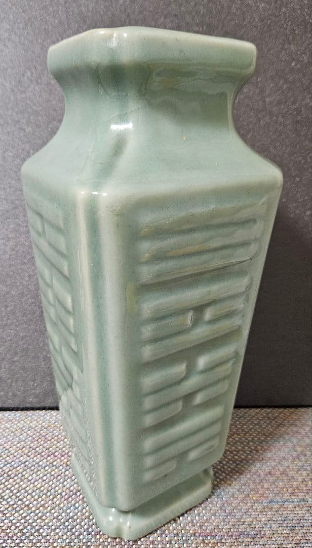 【時代古作品❗】青磁　算木文様　四方瓶 壺　花入れ　花生け　高さ 29.7cm