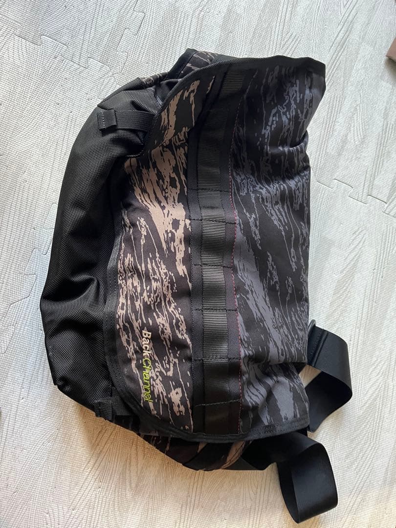 Back Channel ☓ bullet messenger bag