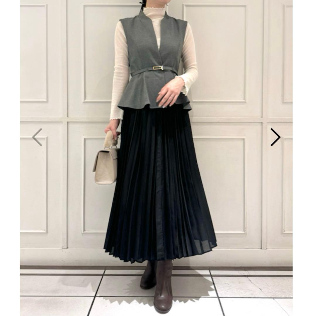 新品タグ付きsnidel スナイデル ベルティッドペプラムスイッチング