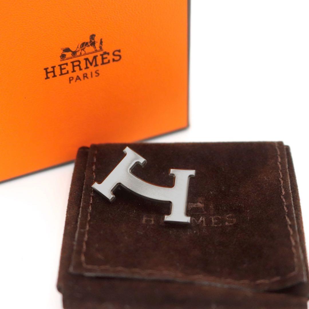 【極美品】HERMES エルメス Hスマイル ブローチ スマイリー シルバー HERMES - □未使用□ エルメス H ロゴ スマイル モチーフ ピン