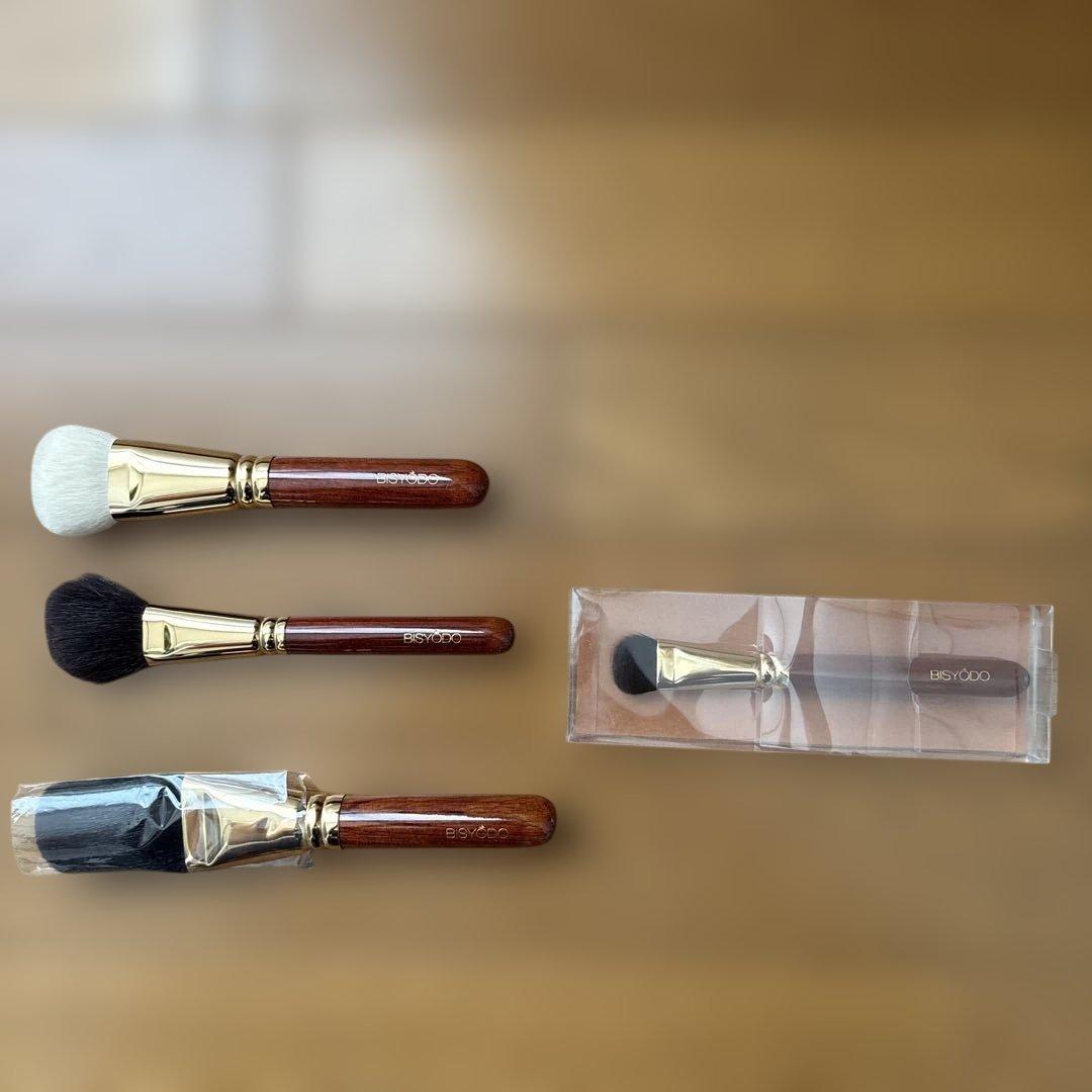 BISYODO フェイスブラシ 4本セット ウエダ美粧堂基本的なメイクに必要な筆をまとめました扱いやすい化粧筆