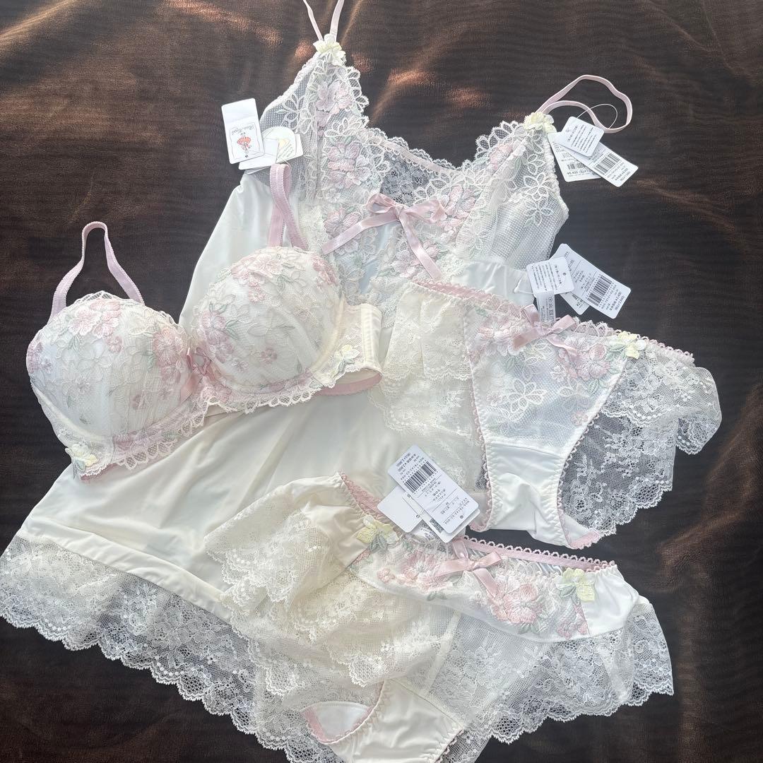 a*e様 ☆年末年始sale☆リサマリ E70 レースショーツM2枚 スリップM 楽天市場】【さらに10％OFF☆2月25日12時-3月1日23時59分まで】【50