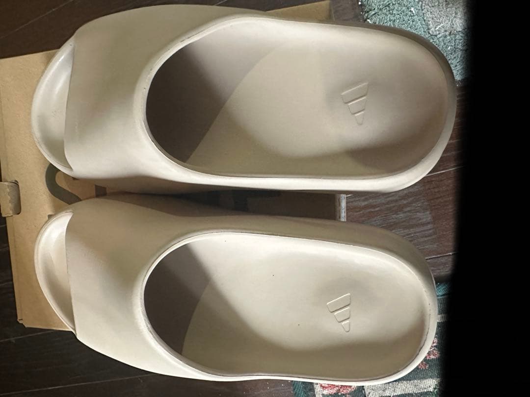 靴 adidas YEEZY Slide \"Pure\" (GZ5554)