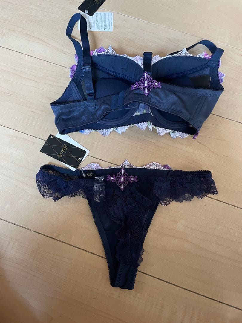 サルート花柄刺繍ブラジャーショーツセットG70 ショーツL サルート 花