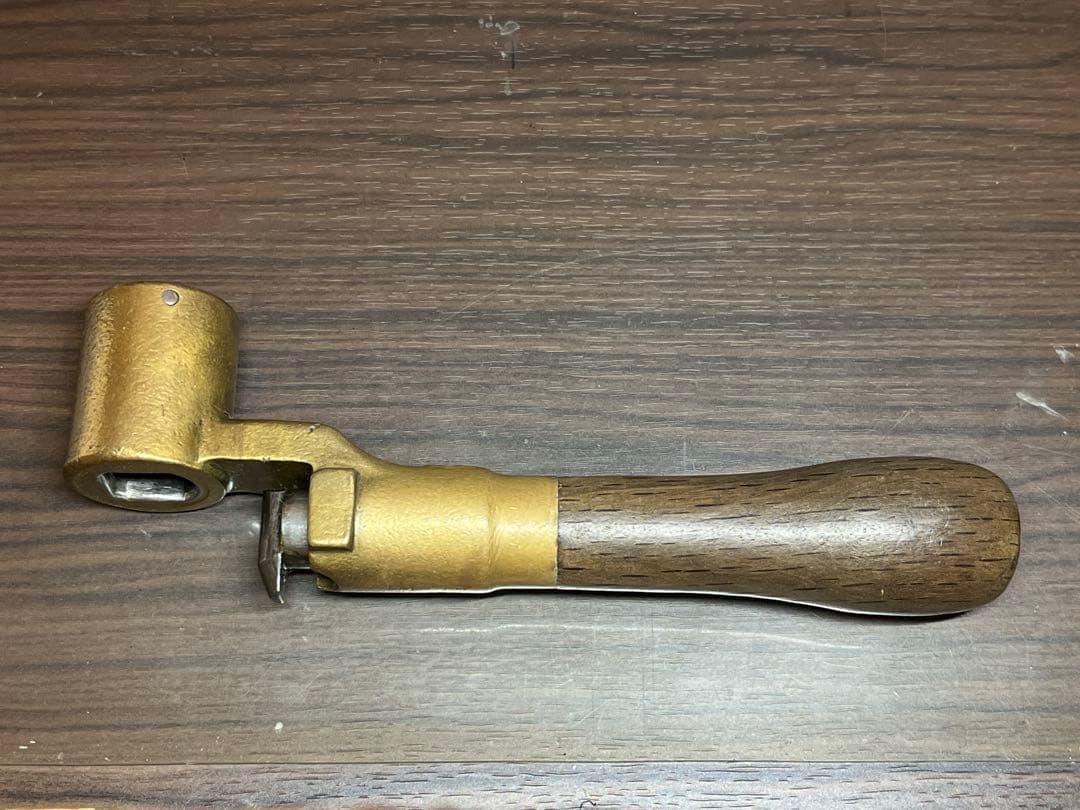 鉄道用ブレーキハンドル 鉄道用ブレーキハンドル型 可変抵抗器ノブ (Type-B) - DMM.make