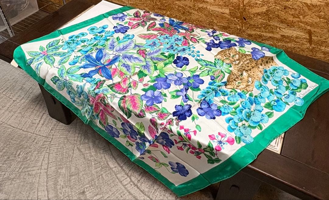 クリスチャン・ディオール ヴィンテージ スカーフ ヒョウ 約86×86cm