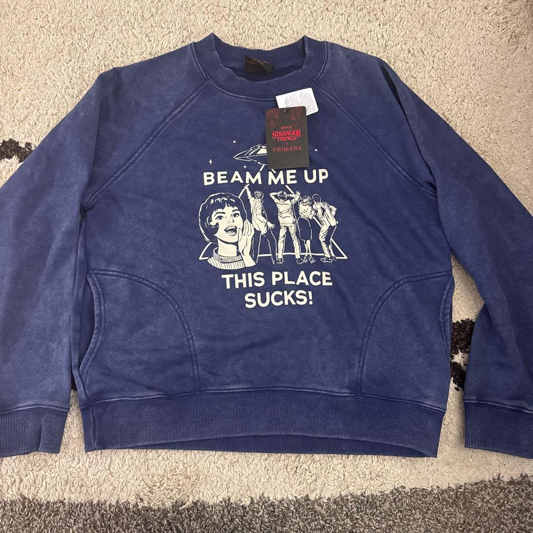 【新品公式】ストレンジャーシングス スウェット ロビン BEAM ME UP 新品公式】ストレンジャーシングス スウェット ロビン BEAM ME UP