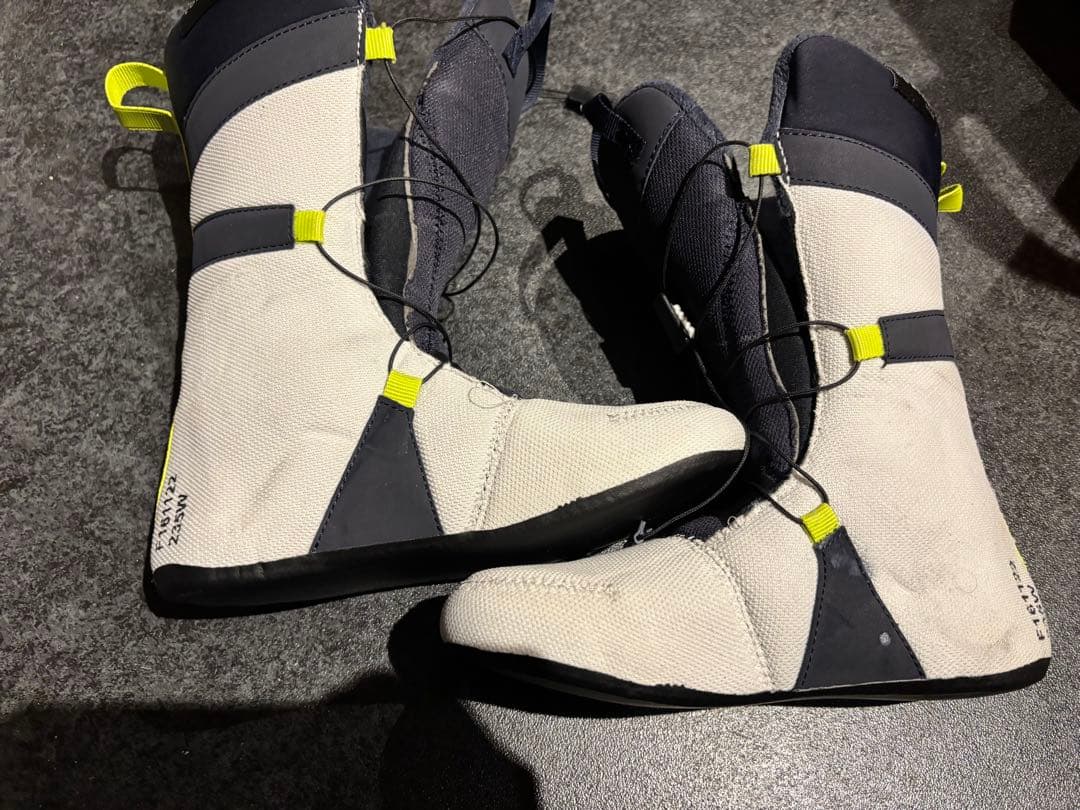 22-23 サロモン IVY SJ BOA スノーボードブーツ 23.5cm