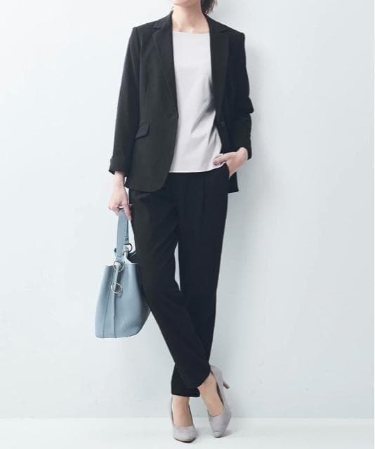 新品☆4L♪黒系無地♪ストレッチ洗えるパンツスーツ♪お仕事・通勤☆a307
