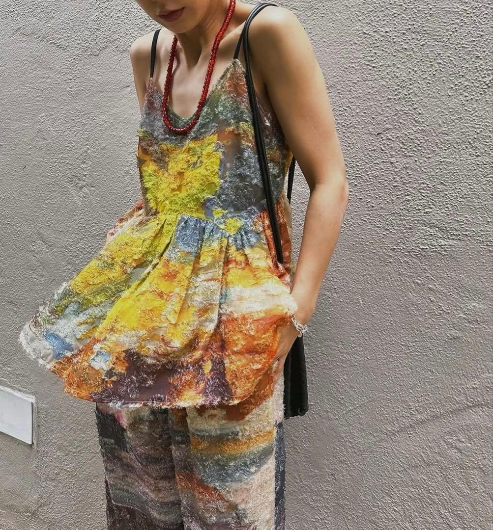 AMERI新品MEDI RACHEL FLUFFY ART CAMISOLE - メルカリ