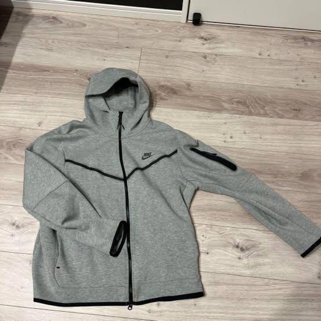 Nike 旧 テックフリース Mサイズ 上のみ - メルカリ
