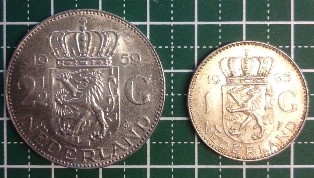 オランダ 旧貨幣 2.5 1959年と1ギルダー 1963年 銀貨 2枚セット - メルカリ