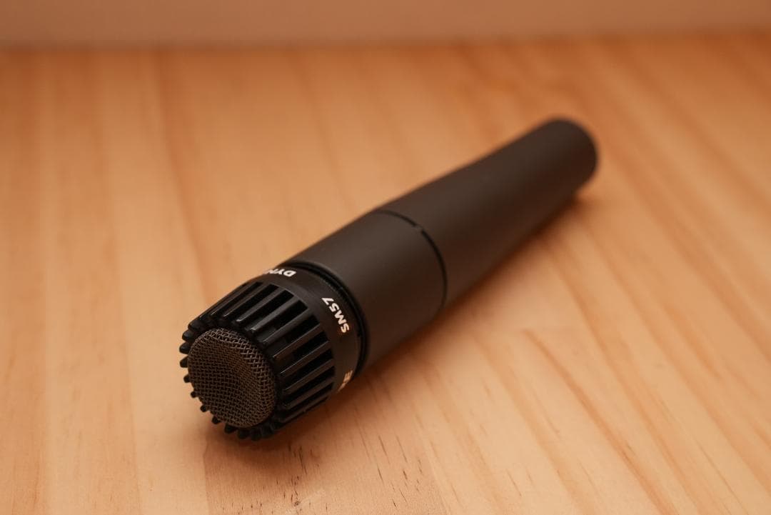 SHURE SM57 ダイナミックマイク ケーブル5ｍ付 Amazon.co.jp: SHURE SM57-LCE 5Mマイクケーブル（XLRオス-メス）付き
